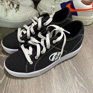 Like new- heelys skate shoes